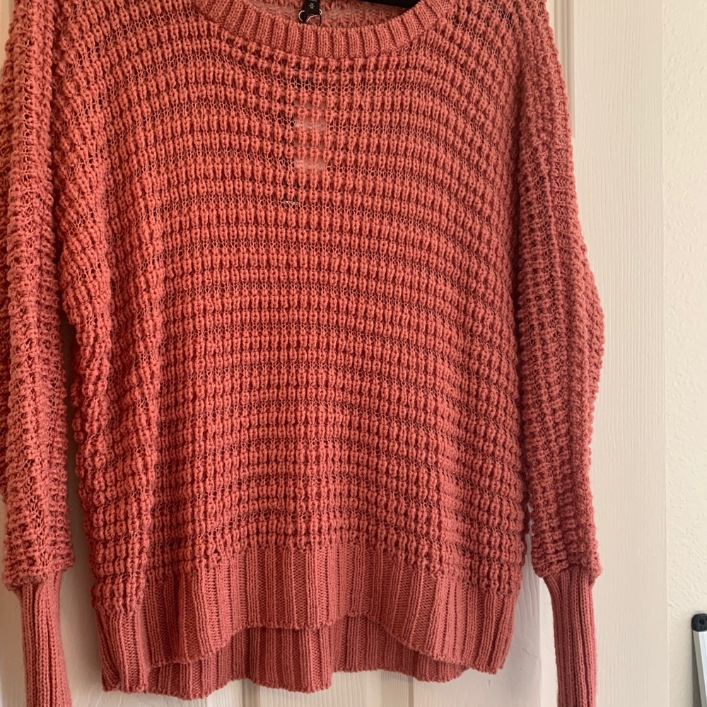 Sweater. Open knit. Perfect for spring. - Picture 5 of 5